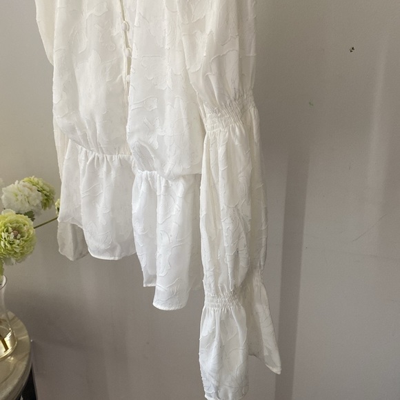 Elizabeth and James White Floral Blouson Peplum Long Sleeve Blouse Size S - Picture 7 of 9